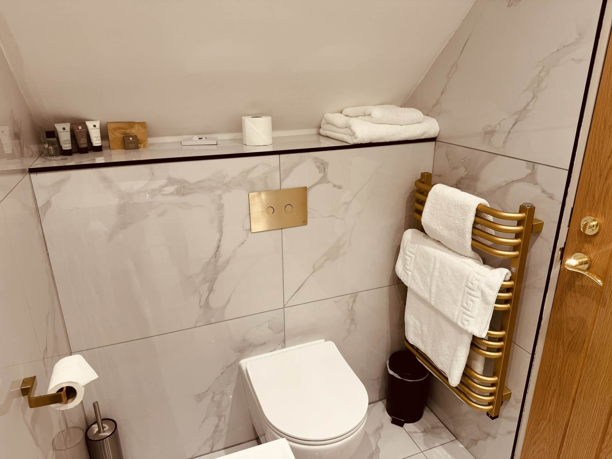 En-suite detail